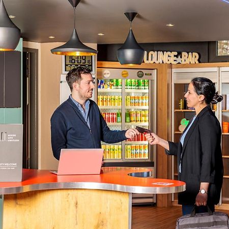 Ibis Lausanne Crissier Luaran gambar