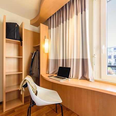 Ibis Lausanne Crissier Luaran gambar