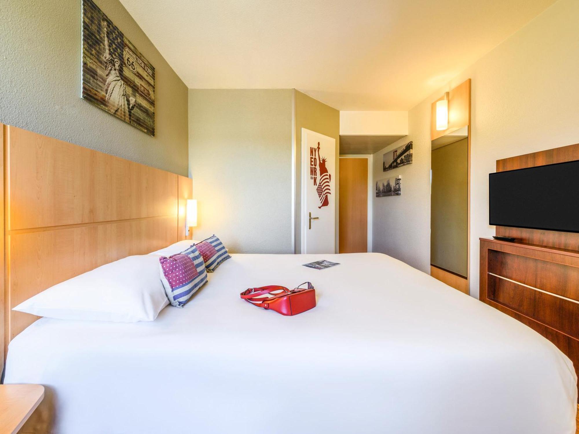 Ibis Lausanne Crissier Luaran gambar