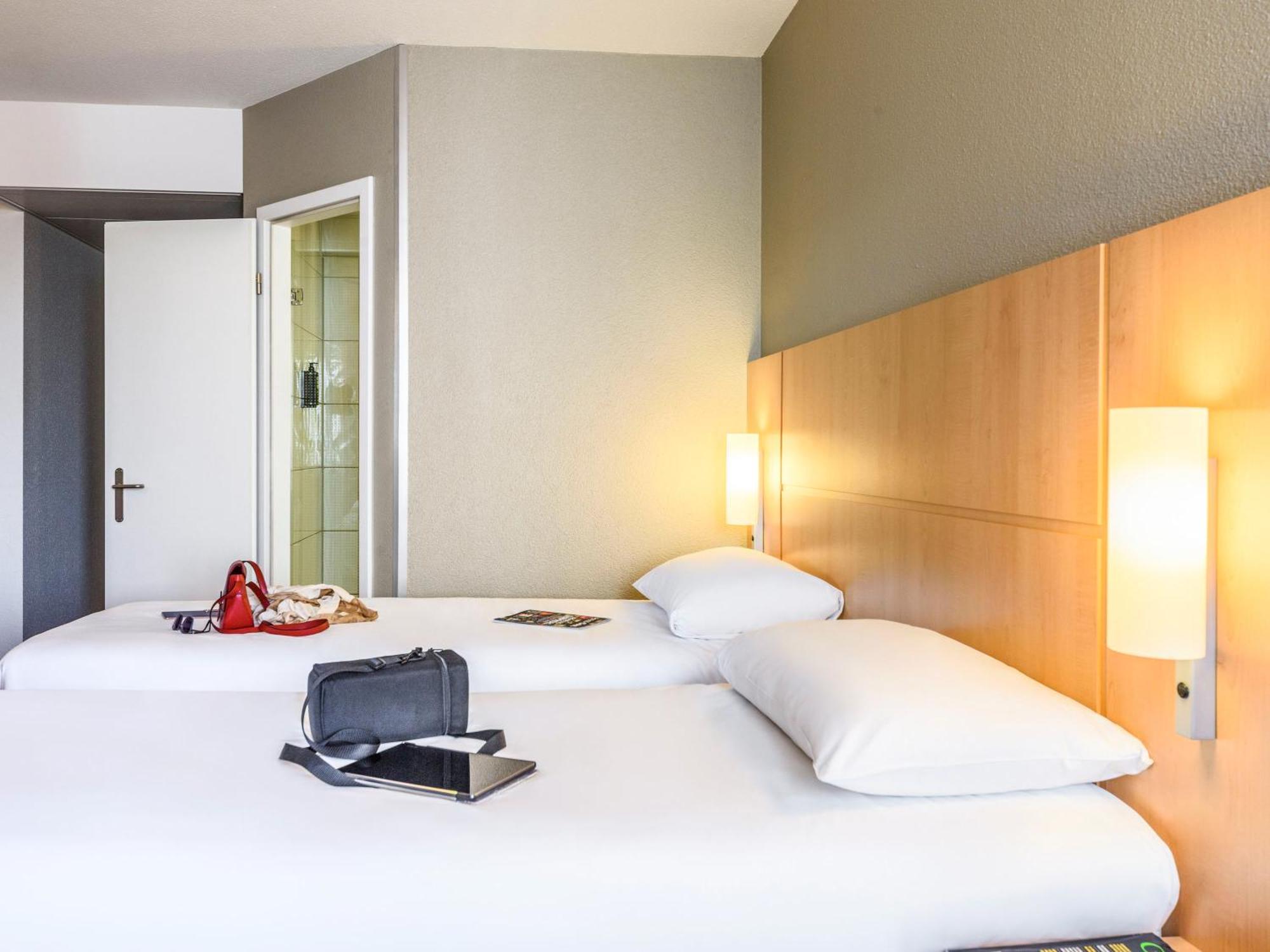 Ibis Lausanne Crissier Luaran gambar